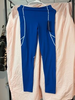 NWT Mono b leggings size medium